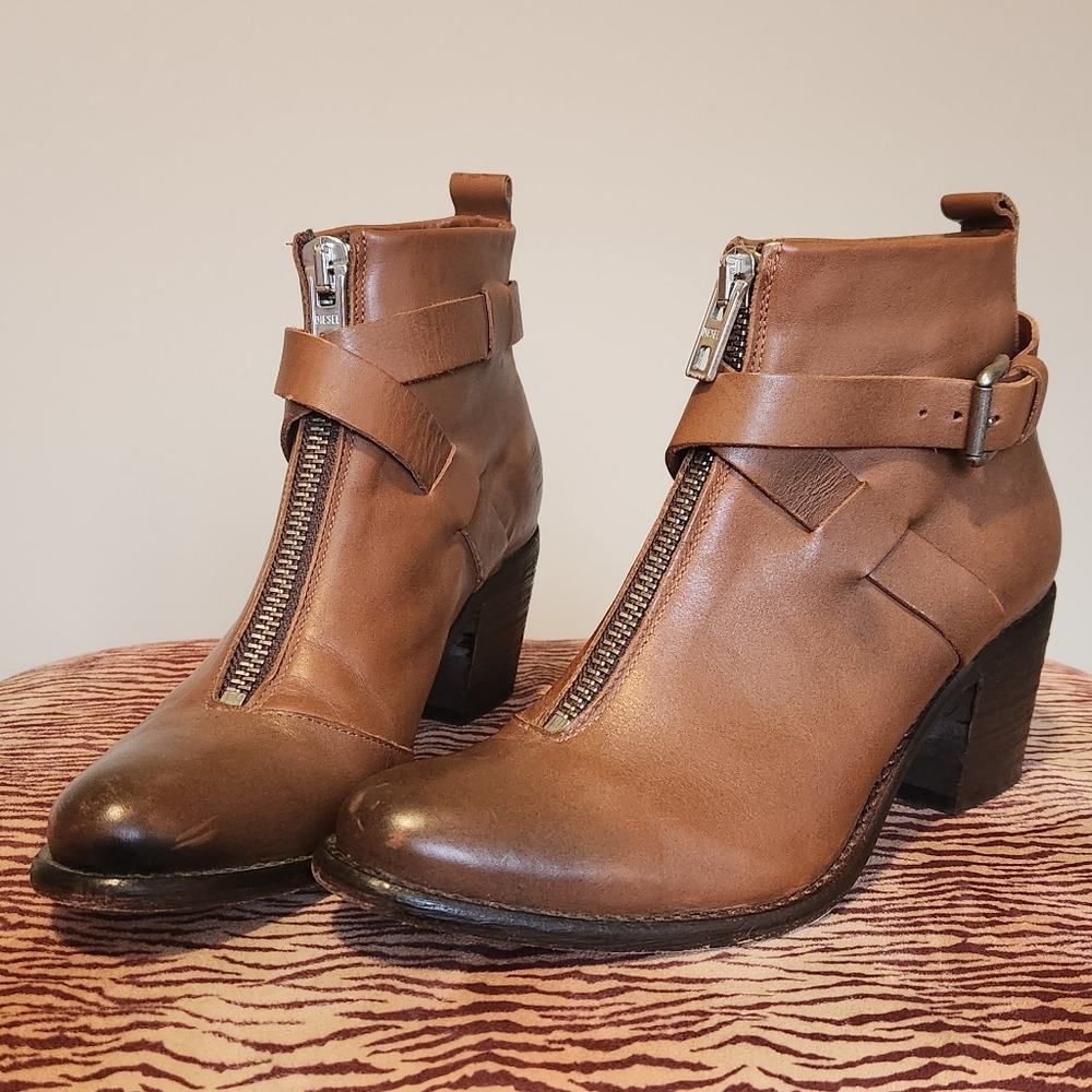 Diesel Front zip leather heeled booties